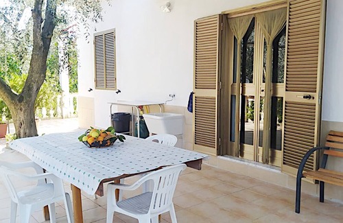 Montincello Apartamento | At Less Than 8 Minutes From a Sandy Beach