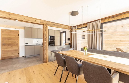 Sankt Lorenzen ob Murau Casa | Casa de vacaciones con piscina privada y sauna.