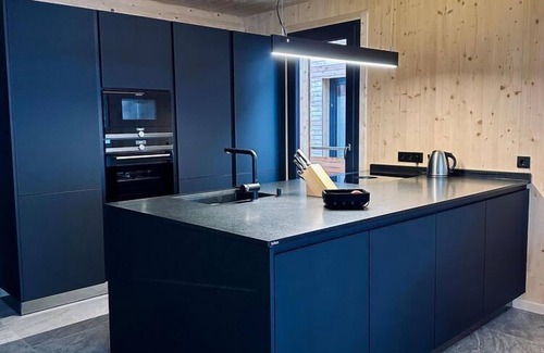Sankt Lorenzen ob Murau Casa | Casa de vacaciones panorámica con sauna y piscina.