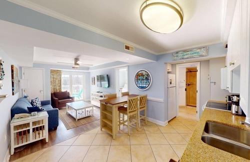 North Litchfield Beach Condominio | At the Beach 1 Bedroom 1 Bath Summer House 1st Flr