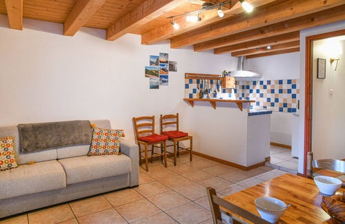 Saint-Pierre-d'Albigny Casa | A los pies del castillo - parking wifi jardín - clg savoie