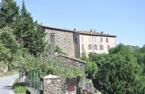 Valleraugue Casa | En el corazón de la región de Cevennes, antiguo granero restaurado y seda