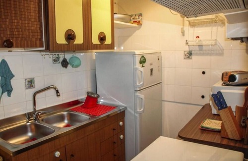 Roccascalegna Casa | At the Oven Door