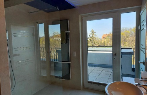 Erfurt Apartamento | AT THE TOP - Penthouse über den Dächern der Stadt