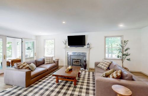 Bumpass Casa | At Your Leisure