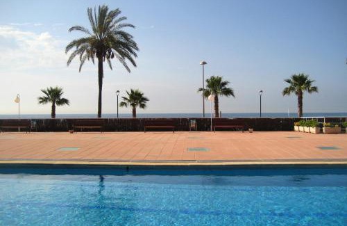 Torredembarra Apartamento | AT080 Pins, comunidad con piscina en 1ra línea de la playa