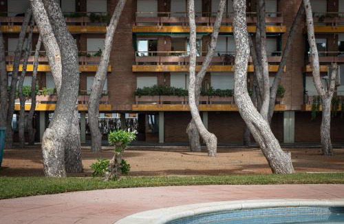 Torredembarra Apartamento | AT080 Pins, comunidad con piscina en 1ra línea de la playa
