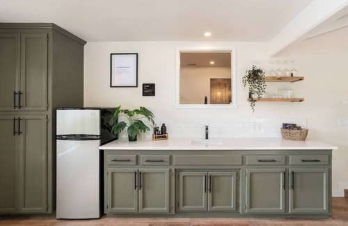 Atascadero Casa | Atascadero Retreat by Lake w/Game Room!