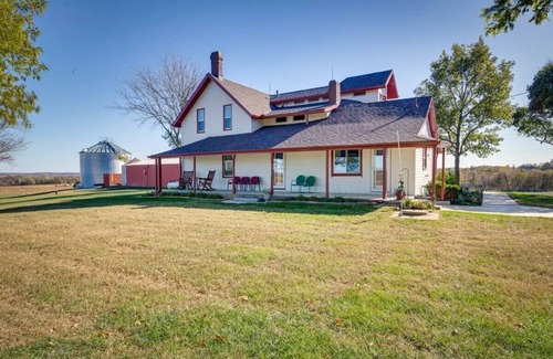 Atchison Casa | Atchison 1870 Farmhouse