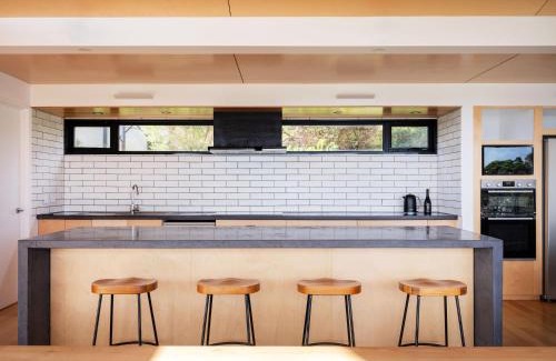 Coles Bay Casa | Atelier on Freycinet - Beachside Property
