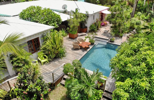Bas Vent Casa | Atemoya lodges. Swimming pool, beach 400 m., Bamboo (2/4p), A/C, pool, beautiful garden, beach 400 m