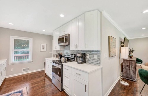 Fair Oaks Casa | ATH - Sleeps 6 - 3 Beds - Pet Friendly - 1376 (ST1)