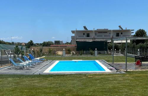 Pallini Apartamento | Athens Countryside resort with pool