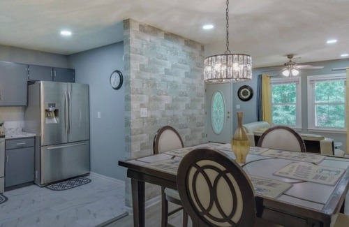 Athens Casa | Athens home w/Deck-Near Sanford Stadium!!!