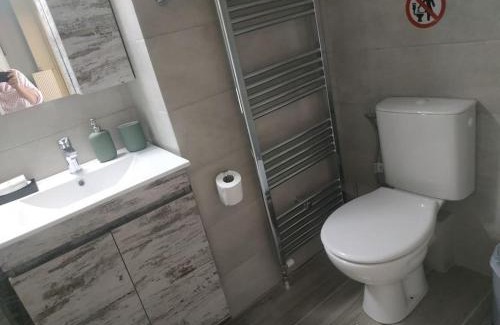 Chaidari Apartamento | Athens view apartment near Metro station Agia Marina