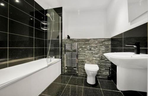 Spitalfields Apartamento | Athera - Festival Quarter, Canary Wharf 2 bed, 2 bath apartment with balcony and gym facility