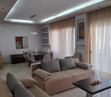 Nea Peramos Apartamento | Athina's house by the sea