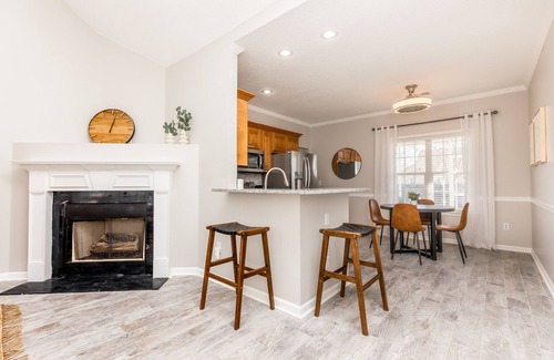 Houston County Casa | AtHome+1 Stay | Family Friendly 3BR | RAFB
