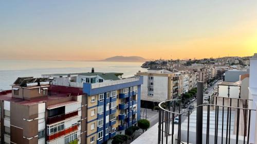 Rincón de la Victoria Apartamento | Atico con solarium a metros del mar en Malaga