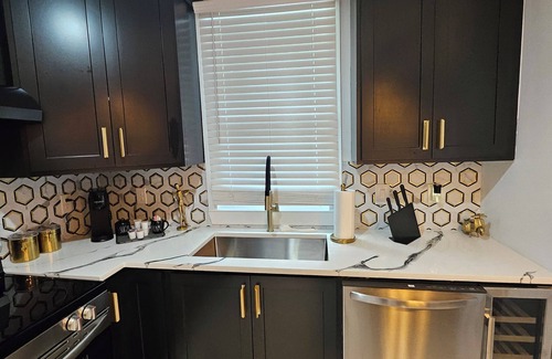 Candler-McAfee Apartamento | Atlanta Chic Getaway!