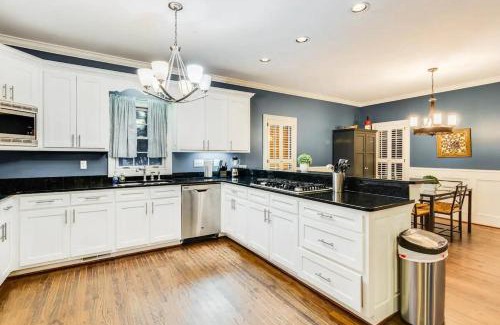 Conyers Casa | Atlanta Escape Stunning 5BR with Dream Pool