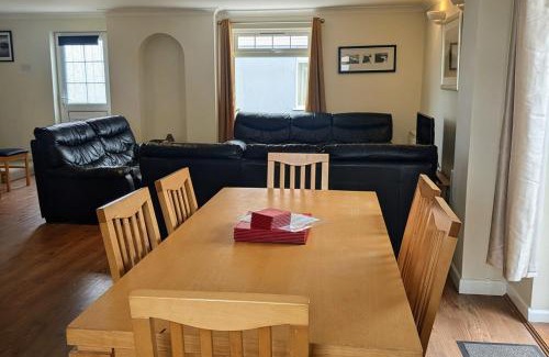 Saint Columb Major Casa | Atlantic Lodge - 4 Bedroom - Pool -Spa - Gym