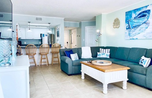 Sneads Ferry Condominio | Atlantic Paradise at St. Regis, Amazing Views, Steps to Beach and Self Check-In