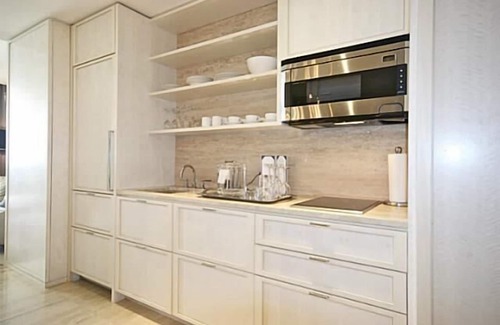 Bal Harbour Condominio | St. Regis Bal Harbour Suite - 1 Dormitorio + Den - 5 Star Resort, Ultimate Getaway!