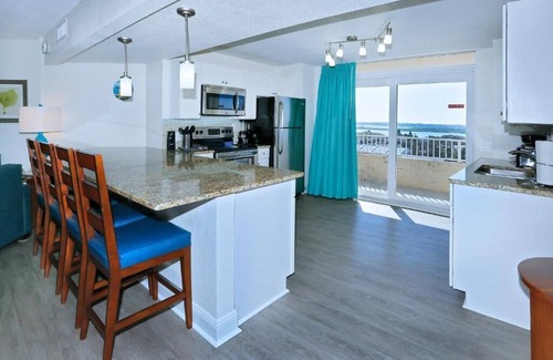 Daytona Beach Shores Apartamento | Atlantic Terrace | 2 Bedroom Suite w/ Balcony