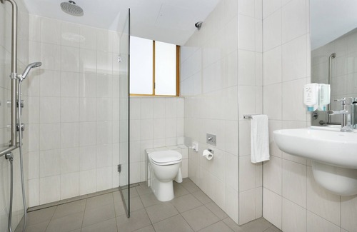 Glenelg Hotel | Atlantic Tower Motor Inn