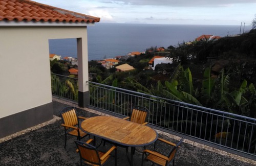 Gaula Casa | Vista Atlántico con coche y bicicleta gratis.
