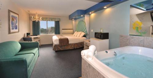 Lake Delton Hotel | Atlantis Family Waterpark Hotel, an Ascend Collection Hotel