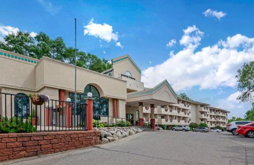 Lake Delton Hotel | Atlantis Family Waterpark Hotel, an Ascend Collection Hotel