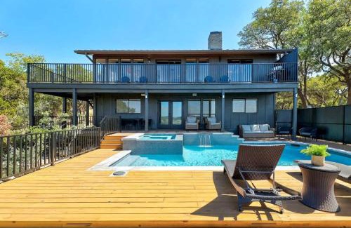 Volente Casa | Atlantis on Lake Travis Pool Hot Tub Dock
