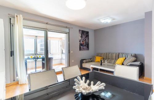 Almeria Apartamento | ATP La Goleta a 5 minutos de la Playa, Piscina, Frente a Recinto Ferial y Parking Privado Gratis!