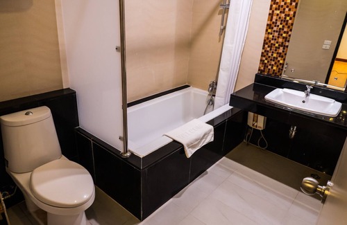 Ratchadaphisek Hotel | Atrium Boutique Hotel