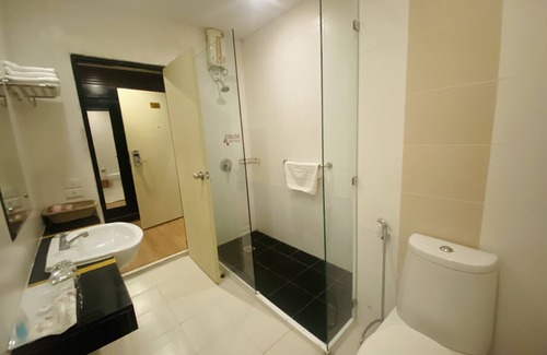 Ratchadaphisek Hotel | Atrium Boutique Hotel