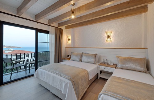 Cesme Hotel | Atrium Taş Otel