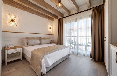 Cesme Hotel | Atrium Taş Otel