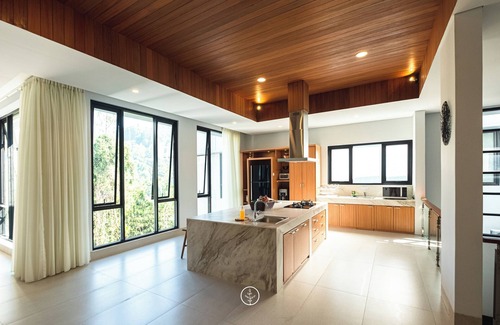 Bandung Villa | Atsuka Hill View 8BR Vila with Private Heated Pool