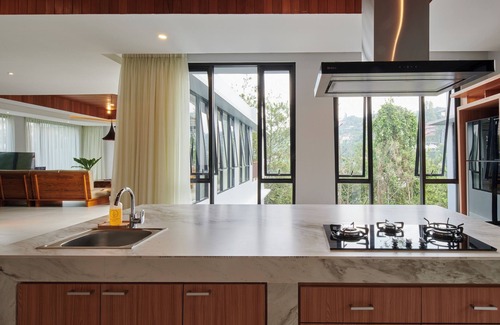 Bandung Villa | Atsuka Hill View 8BR Vila with Private Heated Pool