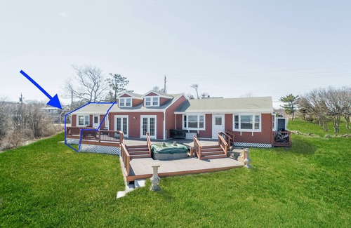 Block Island Apartamento | Attached Apartment Near It All. Organic Farmstead. Stunning Views. Pet-friendly.