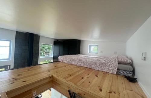Vastervik Casa | Attefallshus på hornsudde