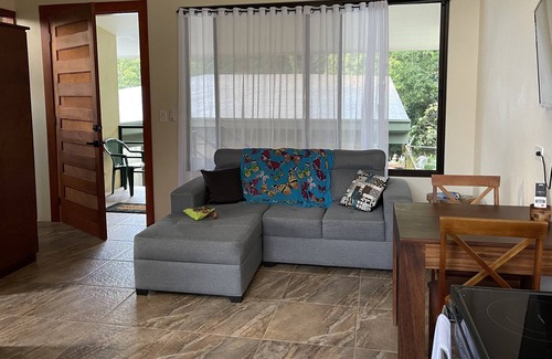 Dominicalito Apartamento | Attention Surfers, Beach Lovers, Monkey and Birdwatchers, paved access