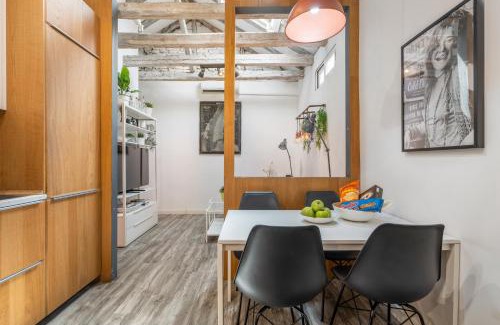 Malasaña Apartamento | Attic 3Bedrms-2Baths in Heart of Malasana