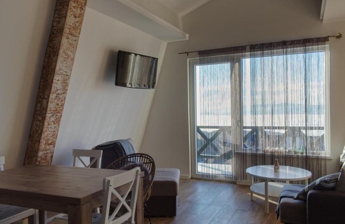 Lisina Apartamento | ATTIC 7
