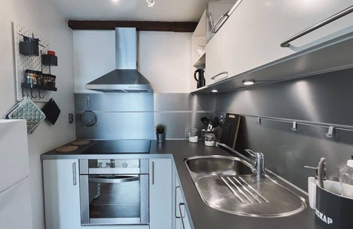 Arstad Apartamento | Attic apartment centrally located - self check in