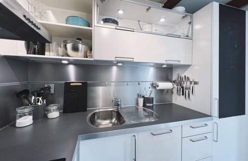 Arstad Apartamento | Attic apartment centrally located - self check in