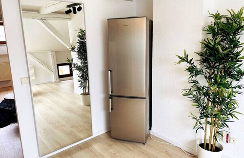 Zwickau Apartamento | Charmantes Altbau-Dachgeschossapp. zentral - APOLONIAliving