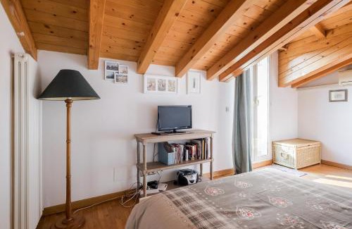 Historic Center Apartamento | Attic In Historical Center Bologna